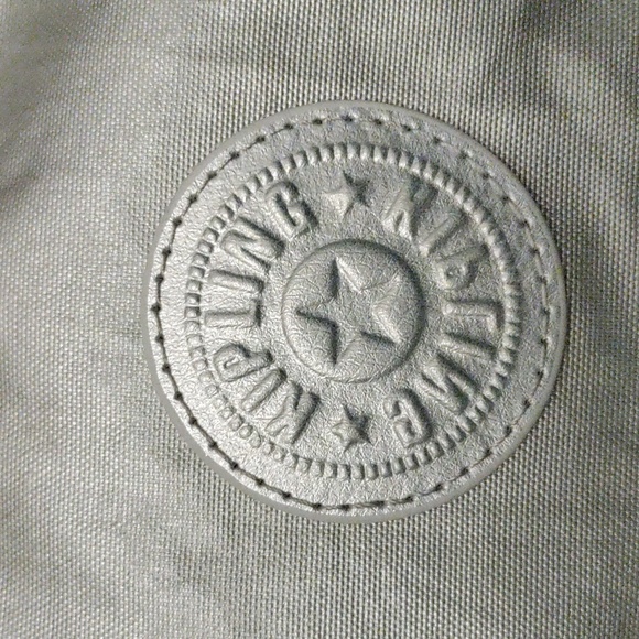 Kipling's "Jesper" Crossbody - Picture 2 of 10